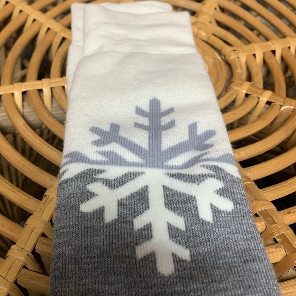 Free people flake sk2 snowflake socks new out of package